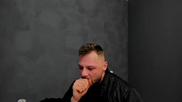 Snapshot of BrianHunts chatting on January 29, 6:22 am BrianHunts online show from January 29, 6:22 am