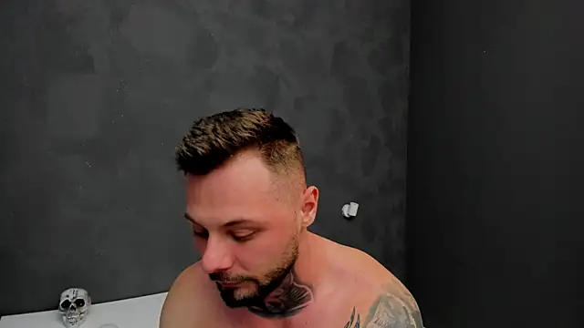 Snapshot of BrianHunts chatting on January 31, 9:48 am BrianHunts online show from January 31, 9:48 am