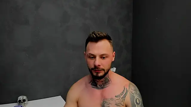 Snapshot of BrianHunts chatting on January 31, 12:51 pm BrianHunts online show from January 31, 12:51 pm