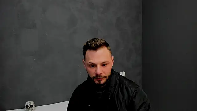 Snapshot of BrianHunts chatting on February 4, 6:57 am BrianHunts online show from February 4, 6:57 am