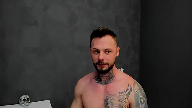 Snapshot of BrianHunts chatting on February 5, 10:08 am BrianHunts online show from February 5, 10:08 am