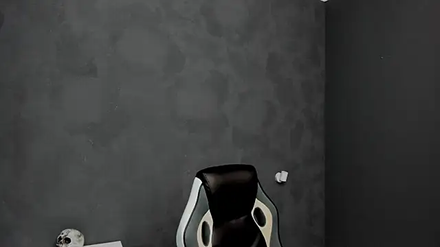 Snapshot of BrianHunts chatting on February 12, 8:38 am BrianHunts online show from February 12, 8:38 am