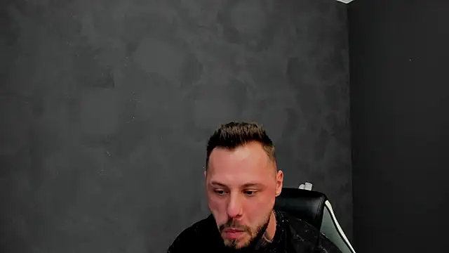 Snapshot of BrianHunts chatting on February 15, 9:16 am BrianHunts online show from February 15, 9:16 am