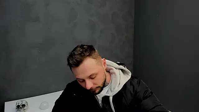 Snapshot of BrianHunts chatting on February 24, 7:22 am BrianHunts online show from February 24, 7:22 am