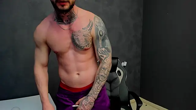 Snapshot of BrianHunts chatting on March 6, 9:47 am BrianHunts online show from March 6, 9:47 am