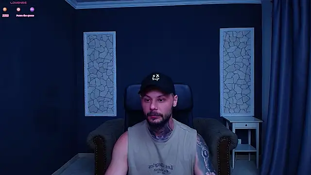 Snapshot of BrianHunts chatting on September 12, 4:34 am BrianHunts online show from September 12, 4:34 am