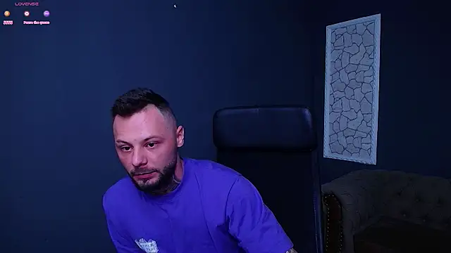 Snapshot of BrianHunts chatting on October 1, 4:18 am BrianHunts online show from October 1, 4:18 am