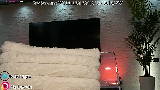 Snapshot of Mashagrx0 chatting on March 16, 9:08 pm Mashagrx0 online show from March 16, 9:08 pm