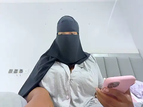 Submissive Arab online show from February 7, 11:13 pm