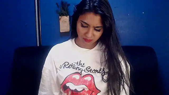 Delilah Blazee online show from March 21, 9:23 pm