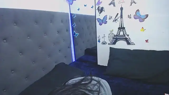 Delilah Blazee online show from October 3, 5:32 pm