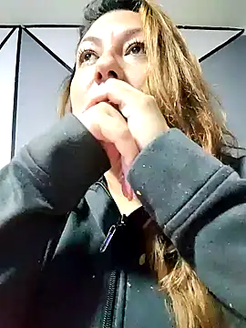 Snapshot of sakotodika chatting on February 13, 3:18 am sakotodika online show from February 13, 3:18 am