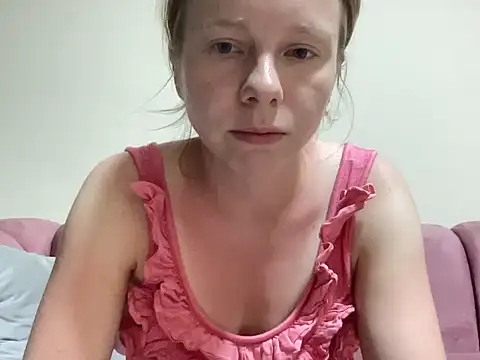 SweetLucy96 online show from September 13, 3:34 pm