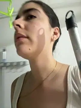  Niah  online show from December 14, 11:20 pm