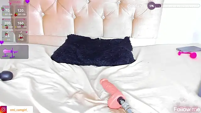 emily campbell  online show from December 8, 5:22 pm