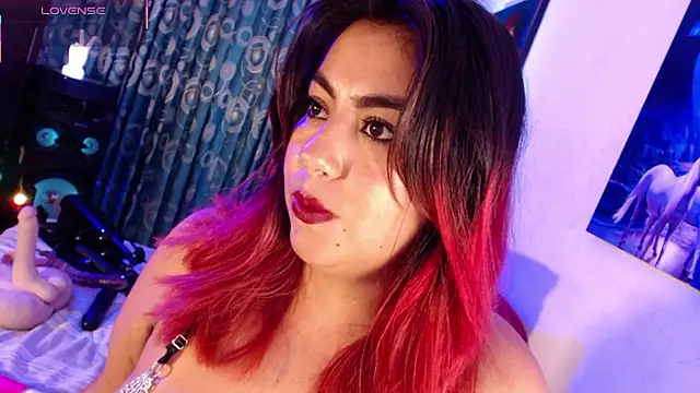 gatuwildhott online show from January 18, 6:12 pm