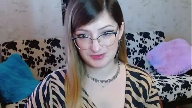 Arielsssplash online show from October 13, 6:57 am