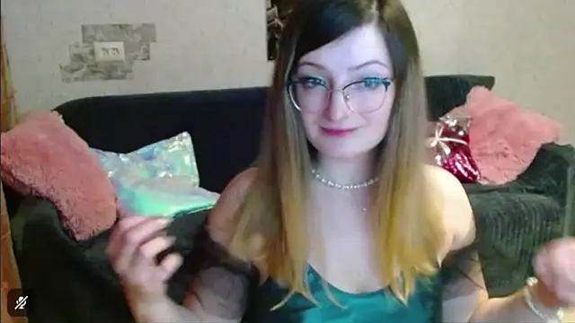 Arielsssplash online show from November 25, 2:50 pm