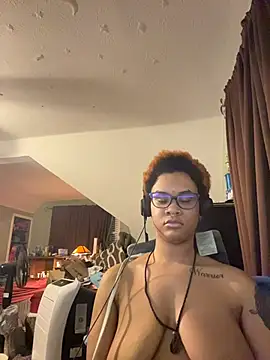 nickytheehawtie online show from March 1, 8:38 am