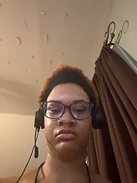 nickytheehawtie online show from March 6, 2:41 am