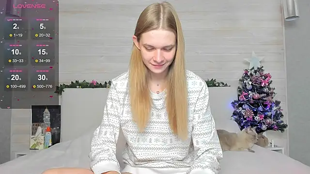 molly hunt  online show from December 24, 4:44 am