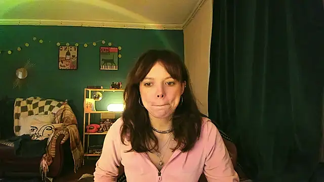 Snapshot of ClancyMorissey chatting on October 19, 7:14 pm ClancyMorissey online show from October 19, 7:14 pm