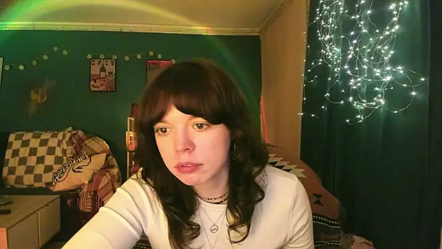 Snapshot of ClancyMorissey chatting on April 4, 4:59 pm ClancyMorissey online show from April 4, 4:59 pm