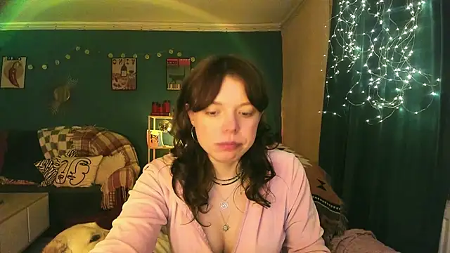 Snapshot of ClancyMorissey chatting on April 18, 9:26 pm ClancyMorissey online show from April 18, 9:26 pm