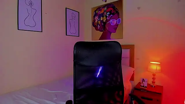 AitanaBrown  online show from October 19, 4:29 pm