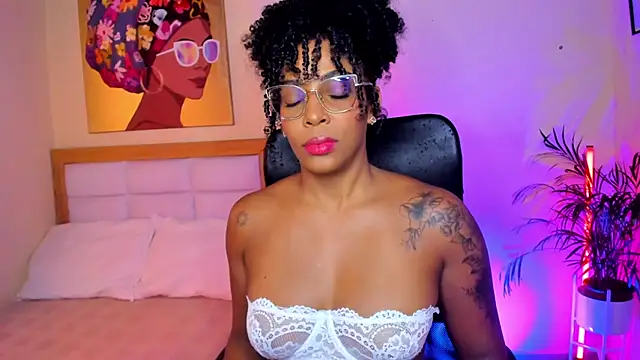 AitanaBrown  online show from April 29, 9:21 pm