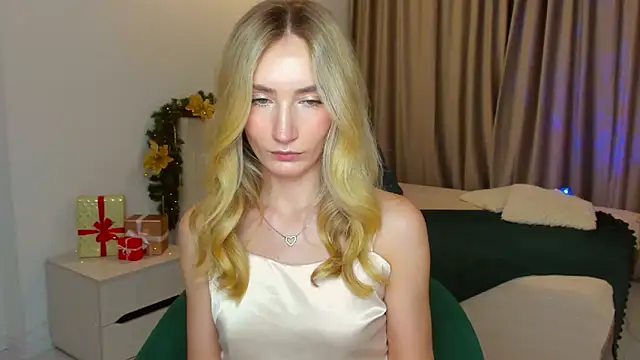 bella  rose online show from December 18, 1:12 pm