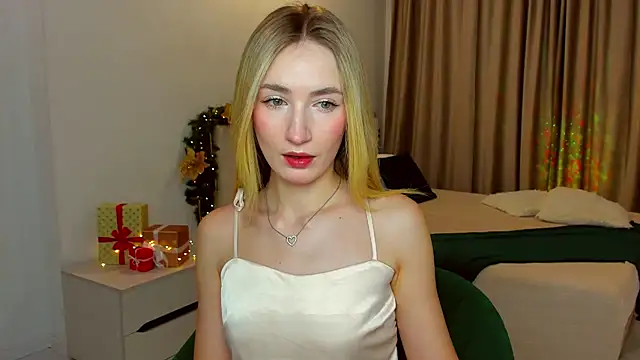 bella  rose online show from December 26, 6:30 am