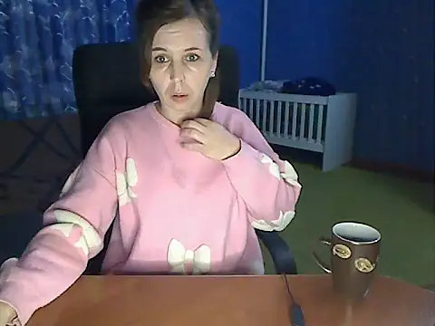 loveis007 online show from November 28, 8:00 pm