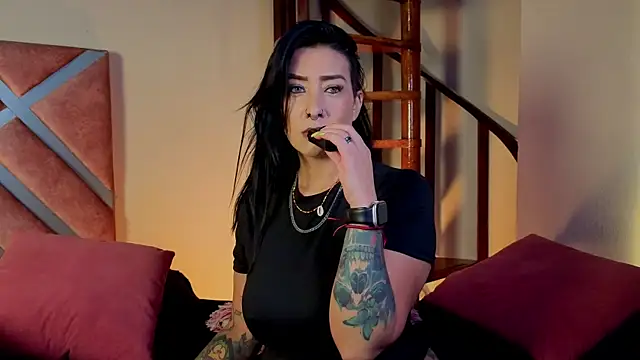  kelly hous36 online show from July 7, 12:53 pm