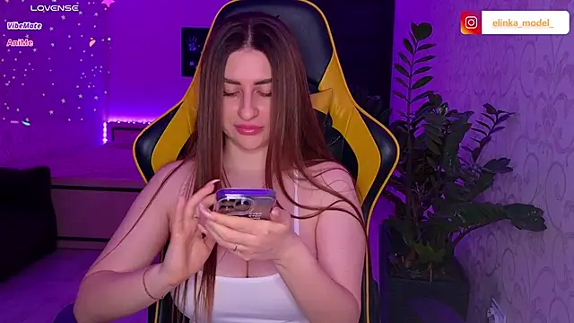 Elishka  online show from March 16, 4:34 pm