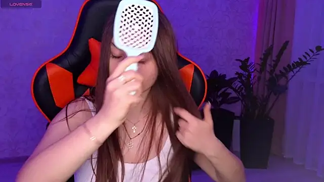 Elishka  online show from October 20, 8:09 pm