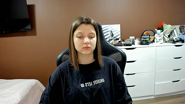 SoniNesti online show from March 5, 2:46 pm