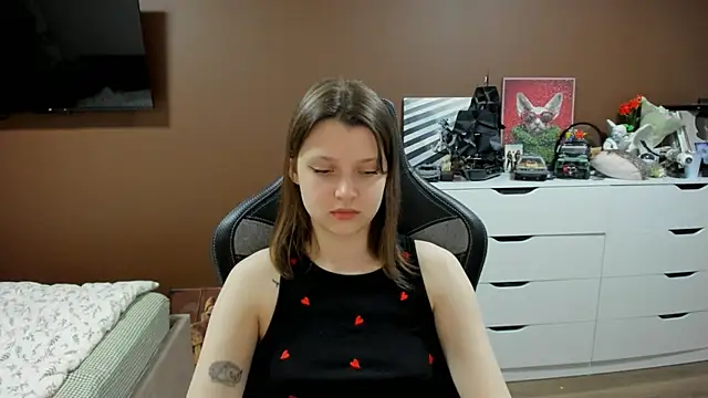 SoniNesti online show from May 2, 2:44 pm
