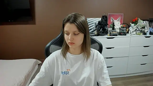 SoniNesti online show from May 8, 2:44 pm