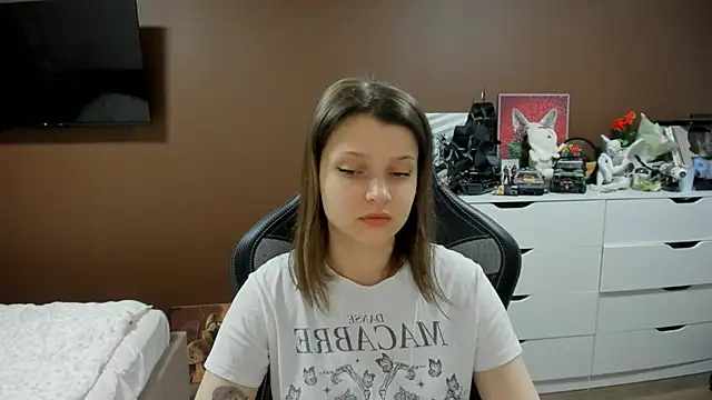 SoniNesti online show from May 16, 2:27 pm