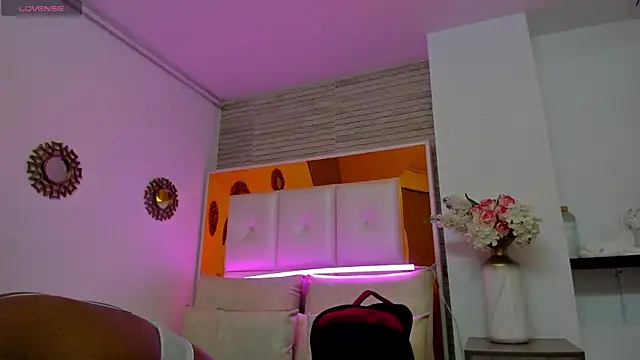 Snapshot of ShaniaBrownn chatting on February 11, 7:38 pm ShaniaBrownn online show from February 11, 7:38 pm