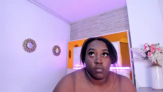 Snapshot of ShaniaBrownn chatting on March 18, 8:15 pm ShaniaBrownn online show from March 18, 8:15 pm