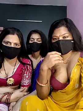 cutee  crazy online show from March 10, 2:11 pm