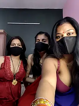 cutee  crazy online show from May 4, 2:35 pm
