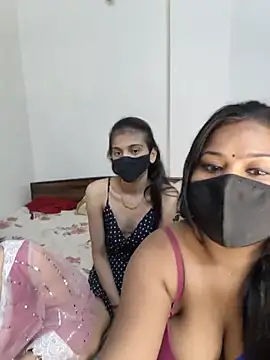 cutee  crazy online show from May 29, 2:15 pm