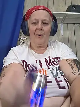 DavisDesires online show from July 29, 12:58 pm