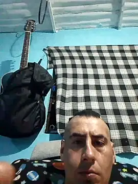 Snapshot of Luzbel666 chatting on April 14, 4:29 am Luzbel666 online show from April 14, 4:29 am