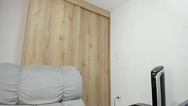 xspecialoomx online show from January 13, 7:52 pm