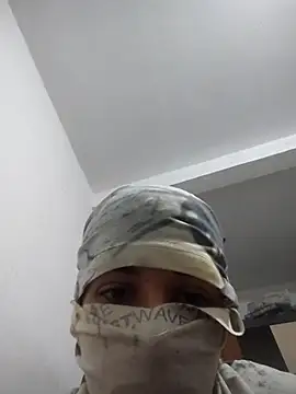 Snapshot of KleberL chatting on March 8, 9:29 pm KleberL online show from March 8, 9:29 pm