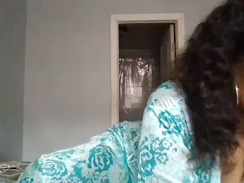 MSweetLindaParks online show from December 9, 4:47 pm